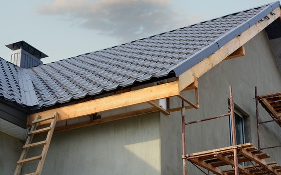metalowy dach